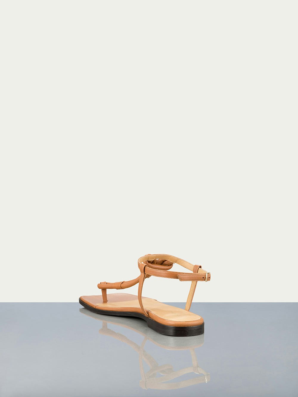 shoe back view alt:fit2